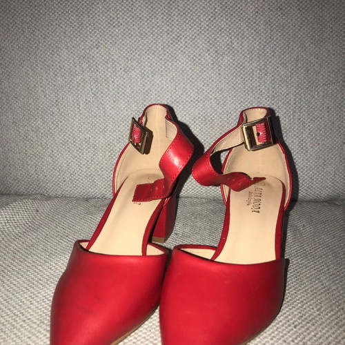 Alta Moda red pumps new with low square heel