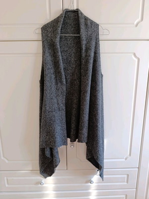 Ioanna Kourbela wool vest like new, gray size M
