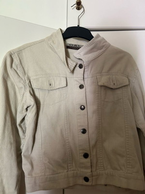 Beige jacket like new, size M