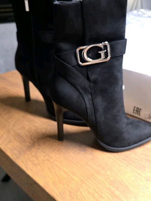 Guess suede boots new, size 40, black