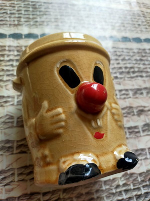 Decorative ceramic jar