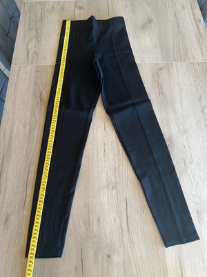 Celestino women's black leggings new, size medium