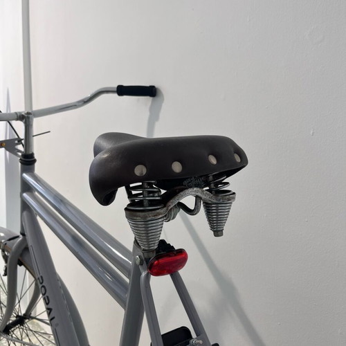 Popal bicycle like new with leather saddle and lock