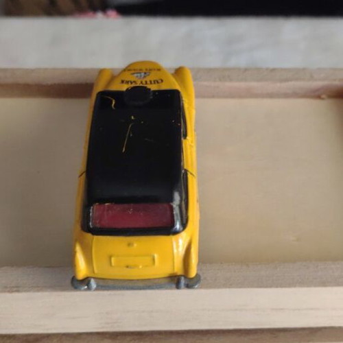 Corgi London Taxi Cutty Sark Scots Whiskey like new