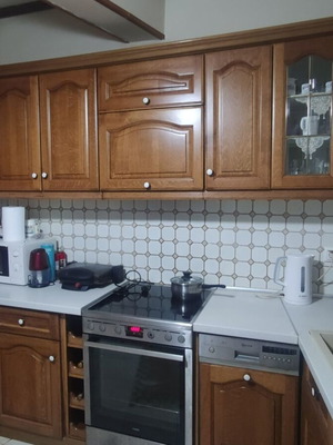 Kitchen furniture like new, solid oak doors