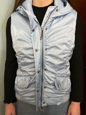 BsB sleeveless medium blue vest like new, lightly worn