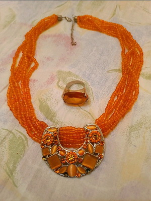 Necklace set with assorted orange beads and ring new
