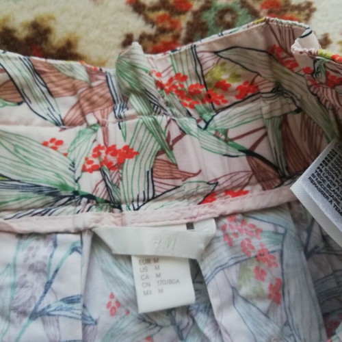 H&M Cotton Colorful Skirt like new, size M