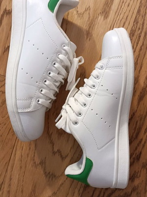 Women's white sneakers like new with green details