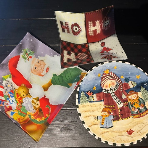 Christmas plates like new, set of 3 pieces