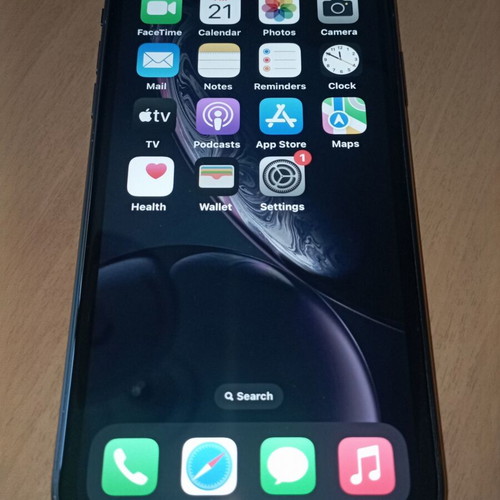 iPhone XR black like new, 64GB, with case and screen protectors