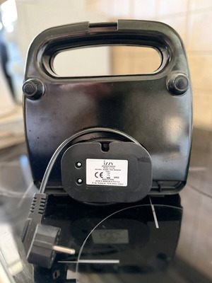 Izzy Toaster like new