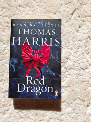 Thomas Harris Red Dragon book, English