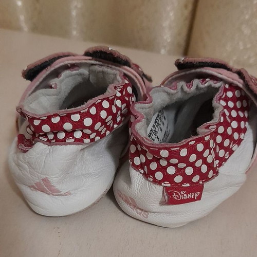 Adidas leather baby shoes used No 18 Disney