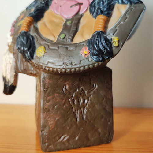 Vintage Native American Chief Bust Statue used, decorative figure