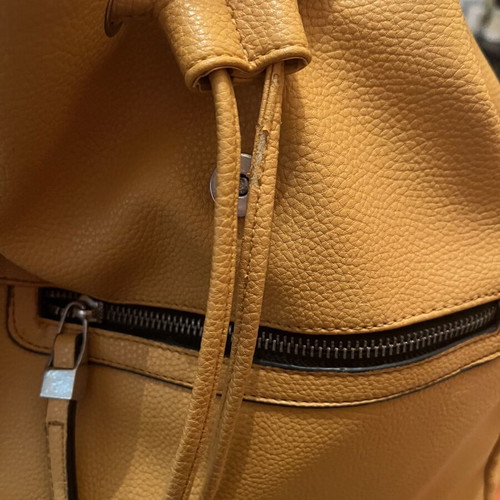 Backpack Caprisa large like new, yellow and orange