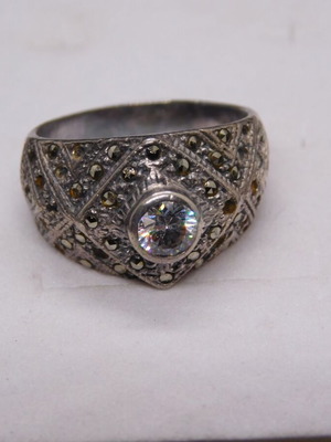Silver 925 ring with brilliant cut stone and marcasites, US 7 / EU 54