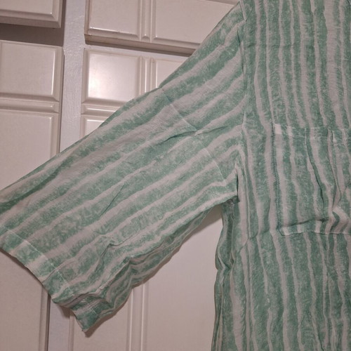 Striped shirt white and mint like new, size L-XL
