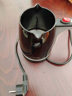Vicko Electric Briki like new, 3-cup capacity, 1000W