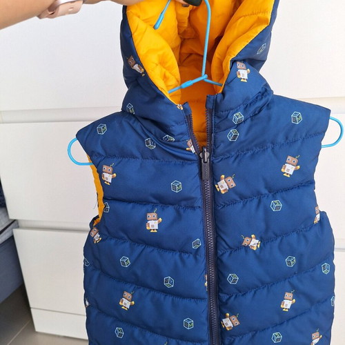 Mayoral vest 12 months like new, reversible, 80 cm