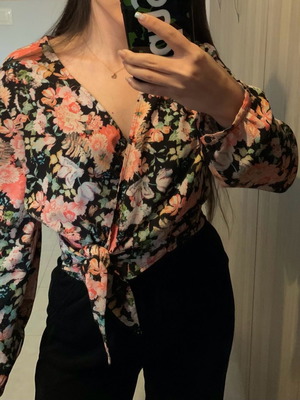 Bershka shirt size L suitable for smaller sizes