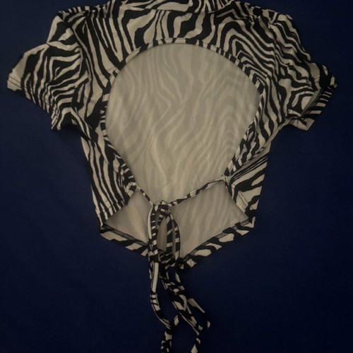 Zebre short-sleeve top with open back like new, size S