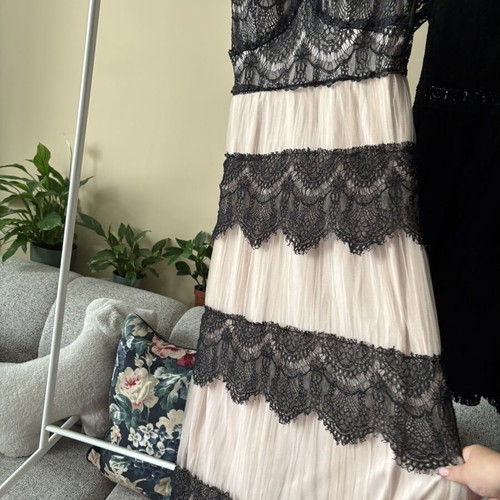 Long dress with padding like new, black and pink