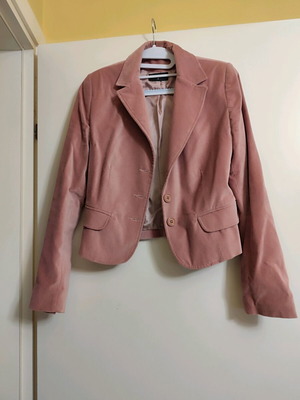 Benissimo velvet jacket pink like new, short fitted