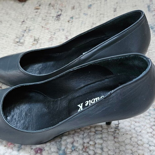 Women's leather pumps size 40 new, gray, 8 cm heel