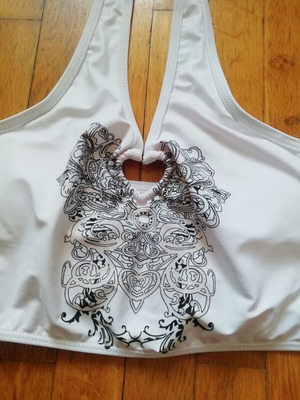 Romwe halterneck bikini top size L με αφαιρούμενα μαξιλαράκια σε εξαιρετική κατάσταση
