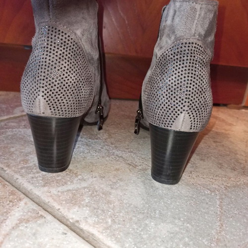 Luftpolster ankle boots like new, grey suede, size 37.5