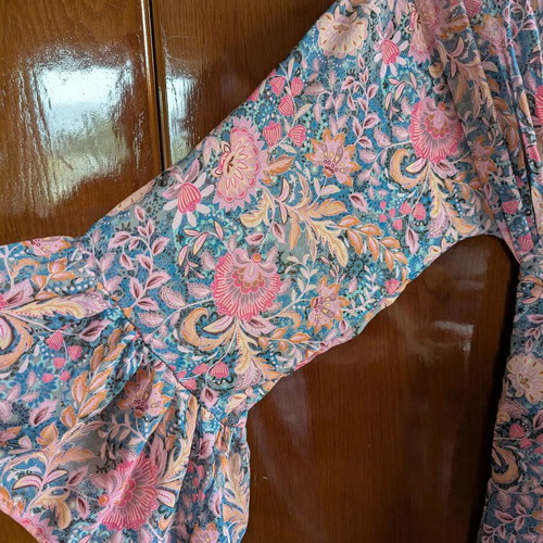 Karafousia kimono dress new, size large, multicolor