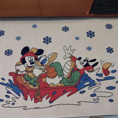 Beige carpet with Disney heroes from Biokarpet