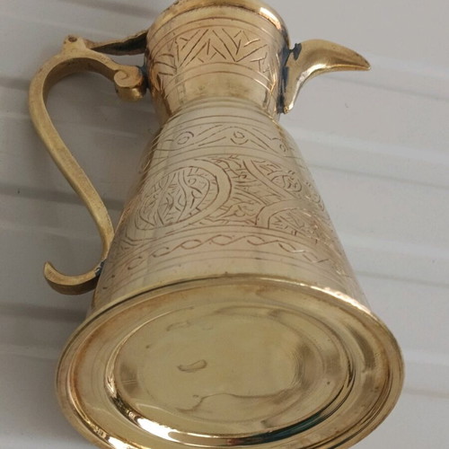 Traditional Arabic Dallah coffee pot vintage like new