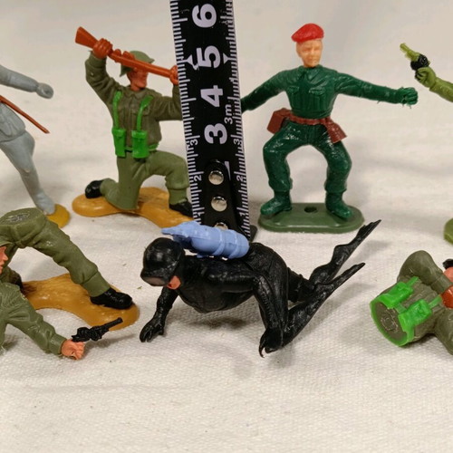 Timbo vintage toy soldiers used, all together