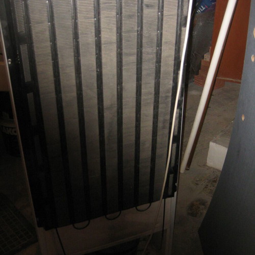 Indesit fridge freezer used, white, 200lt capacity, no frost
