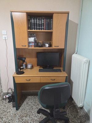 Έπιπλα με καρέκλα και στρώμα