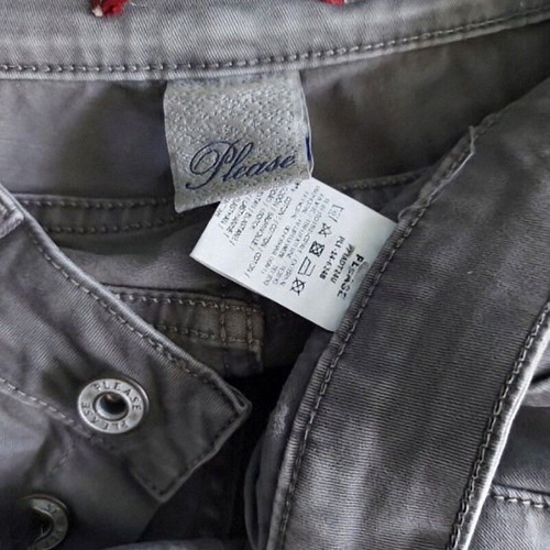 Please elastic Italian jeans like new, slim fit, sizes L-2XL