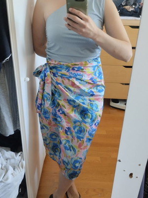 Vila satin floral midi skirt like new, small medium, pink multicolor