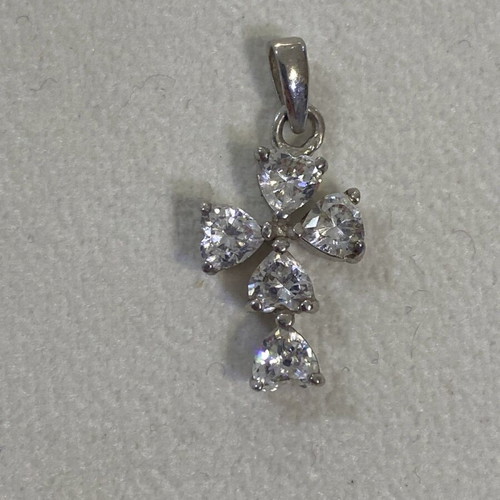 Silver (925) cross with heart-shaped stones new, silver color