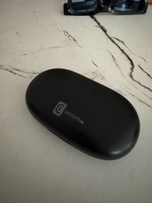 Cellularline Bluetooth Earbuds like new