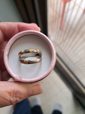 Σετ 2 ασημένια δαχτυλίδια 925 με χρυσές λεπτομέρειες σαν καινούργια