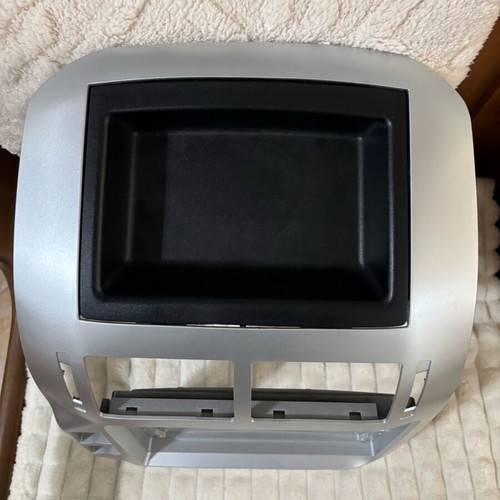 VW Polo 9n frame for 9-inch screen with storage box, like new
