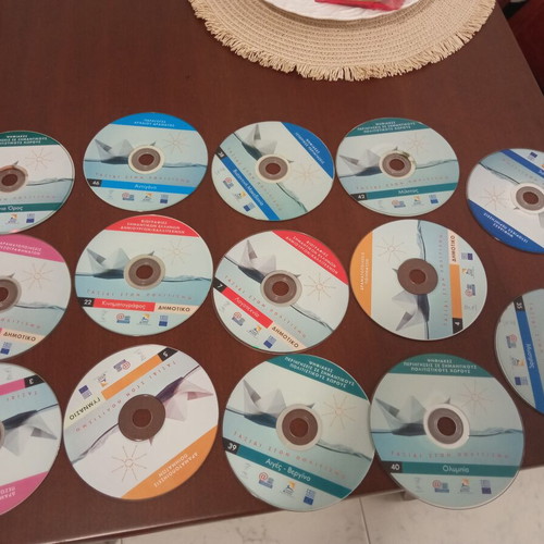 Educational DVD set like new, pack of 15, documentaries