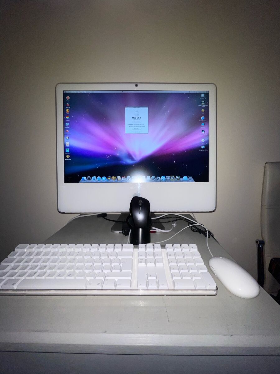 Apple iMac A1200 24” used, collectible… - € 148,00 - Vendora.cy