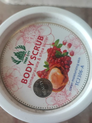 Body scrub set 2x200mg with kiwi, aloe vera, pomegranate, shea butter