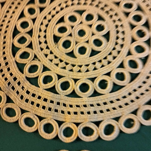 Vintage round doilies set of 2, beige, lace yarn, new