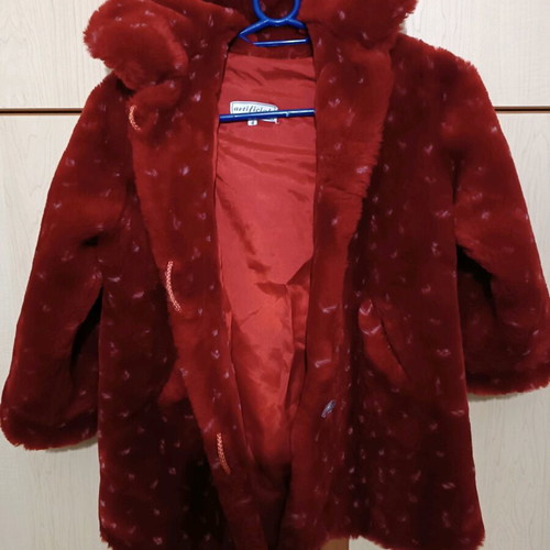 Children's fur coat used for ages 4-6