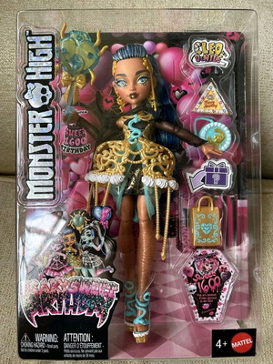 Monster High Scary Sweet Birthday Cleo doll new
