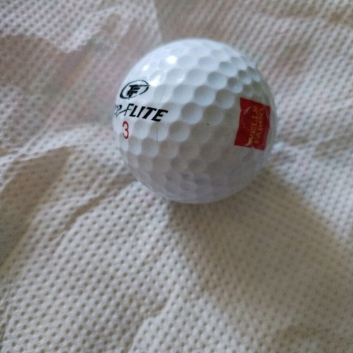Top Flite 3 Wells Fargo golf ball new, white